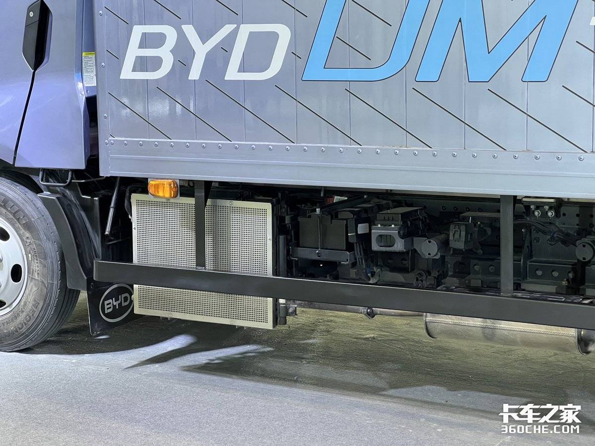 图片[3]-比亚迪又掀桌子！T5DM混动轻卡续航1000km，只要13.98万！-淘秘副业