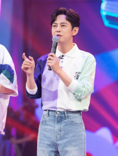 图片[4]-48岁的何炅，何炅和林志颖官方身高都是1.72米，实际是多少？换个思路看问题。-淘秘副业